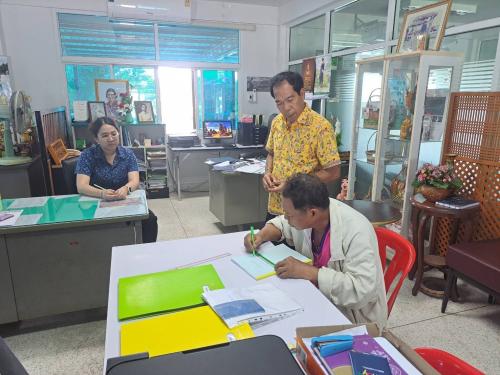 ? สพอ.อุทัย? ? ให้คำปรึกษากองทุนหมู่บ้านและชุมชนเมือง อำเภออุทัย