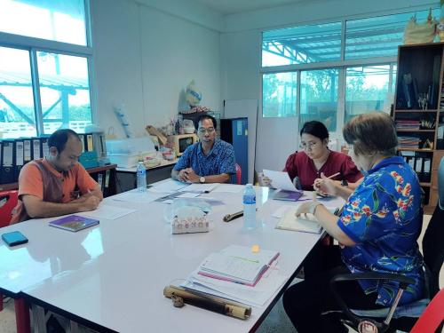 ประชุมเจ้าหน้าที่พัฒนาชุมชนอำเภออุทัย